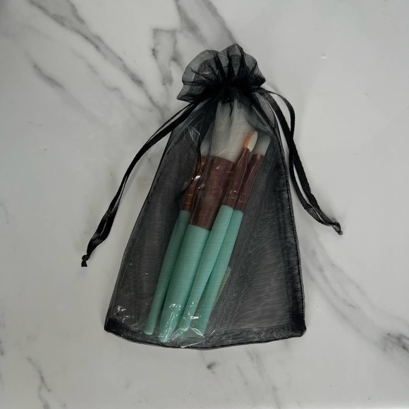 Mini Travel Size Make Up Brush Set - Picture 2 of 4